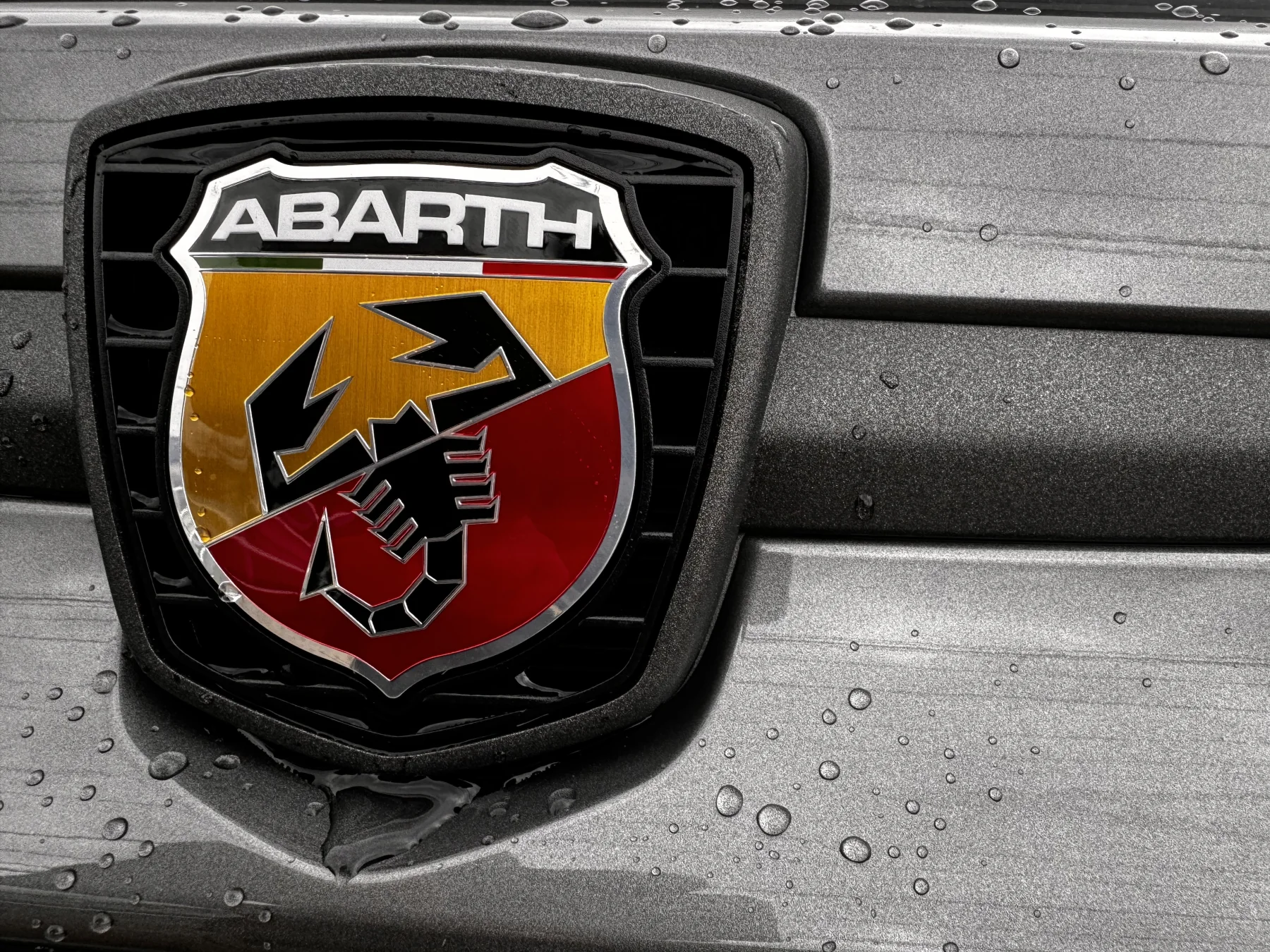 Fiat Abarth ETC取り付け 作業画像 07