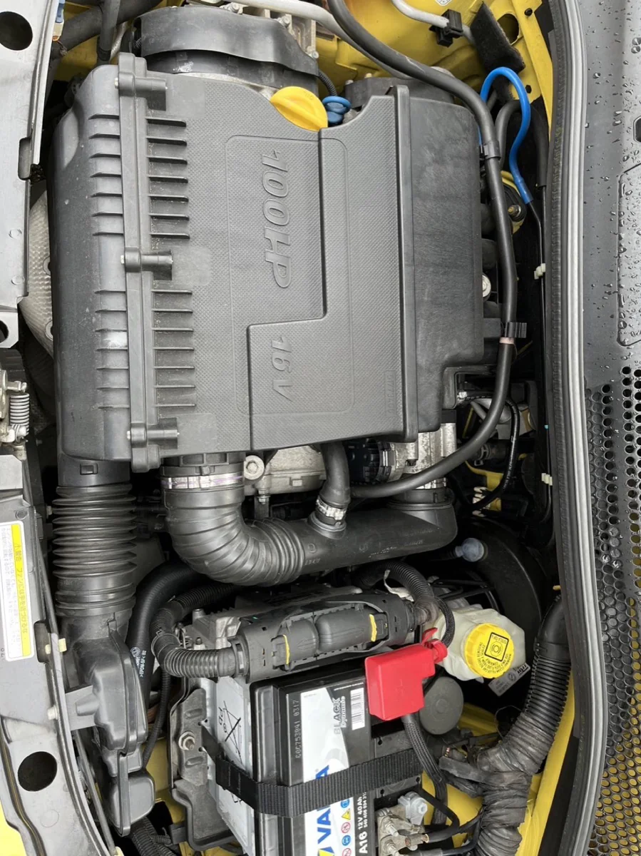 FIAT500 エンジン不調修理他 作業画像 02