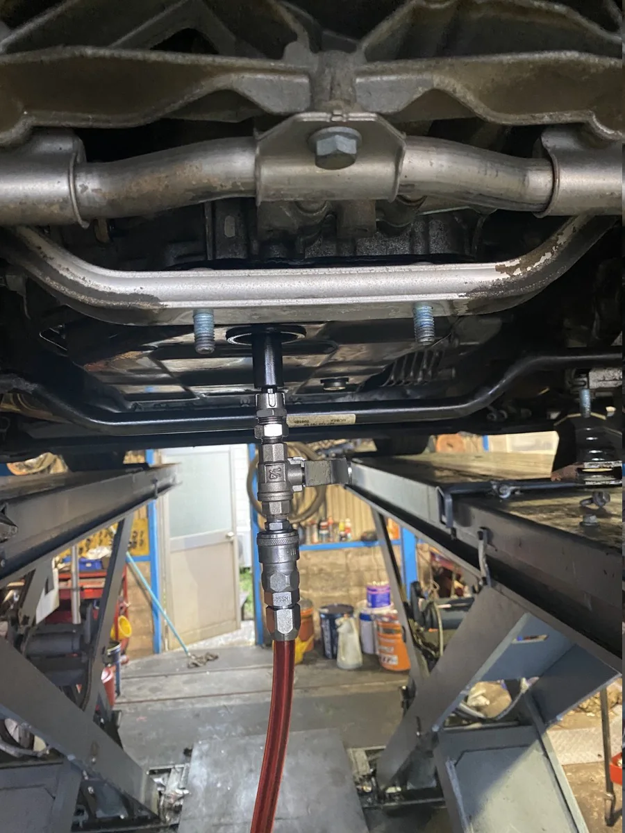 ポルシェ　ケイマン車検整備 作業画像 03