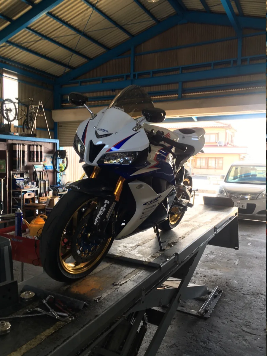 CBR600RR エンスト修理 作業画像 01