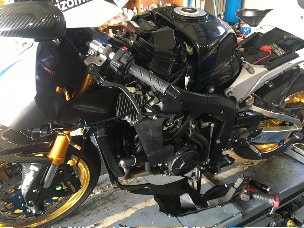 CBR600RR エンスト修理 作業画像 03